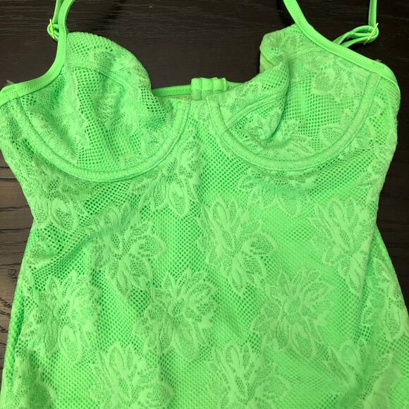 Aerie Lace Underwire One Piece Swimsuit neon green cutout back sz small - Picture 6 of 10